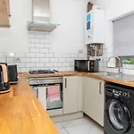 Business Friendly & Spacious 2Br Home - Perfectly Located For Working In Swansea
