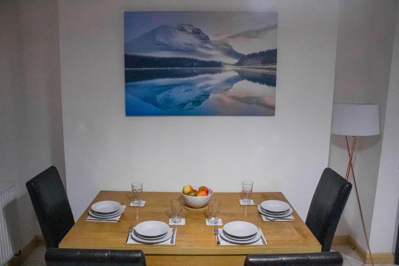 Business Friendly & Spacious 2br - Perfectly Located For Working In * Swansea